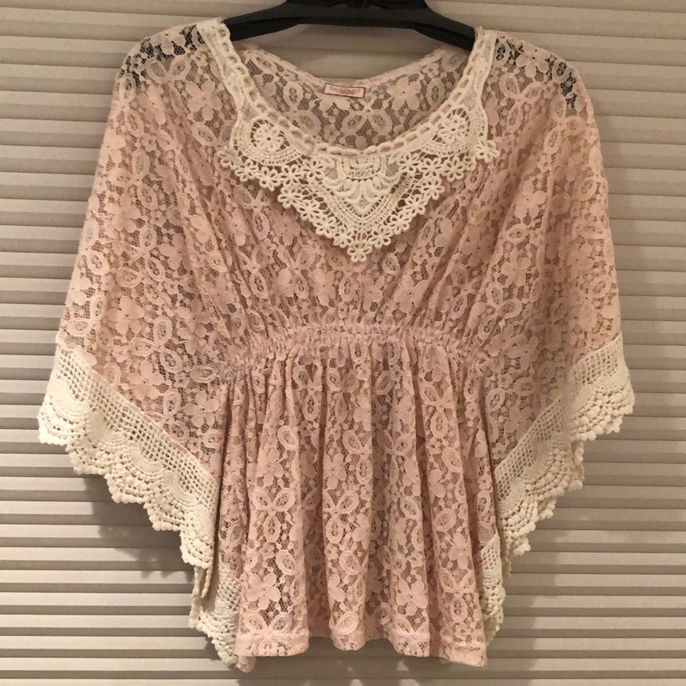 NWT Lace/crochet kimono like top! Color: Pink/ivory crochet trim! size: L 14/16